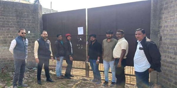 रायपुर : नगर निगम ने छह व्‍यावसाय‍िक पर‍िसरों काे क‍िया सील