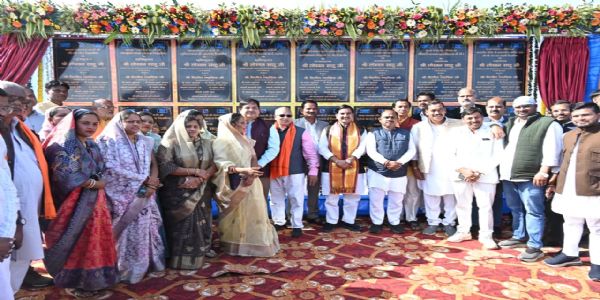 रायपुर : केंद्रीय राज्य मंत्री तोखन साहू ने एनटीपीसी सीपत के 6.25 करोड़ के विकास कार्यों का किया उद्घाटन व भूमिपूजन