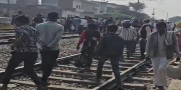 मालगाड़ी की चपेट में आकर युवक की मौत