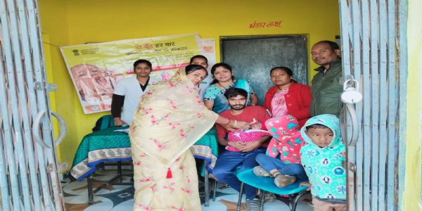 सोरिद वार्ड में पोलियो उन्मूलन अभियान को मिला जनसमर्थन, सभापति ने बच्चों को पिलाई पोलियो ड्रॉप