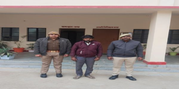 सिपाही व दरोगा पर जानलेवा हमला कर पिस्टल लूटने का एक और आरोपित गिरफ्तार