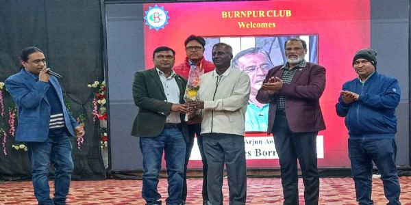 पद्मश्री सम्मानित, ओलंपियन और अर्जुन पुरस्कार विजेता चार्ल्स बोरोमियो का बर्नपुर क्लब में भव्य स्वागत