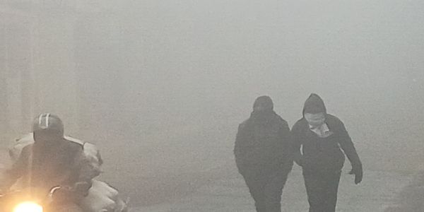 जौनपुर में शीतलहर का प्रकोप बढ़ा , सड़कों पर सन्नाटा