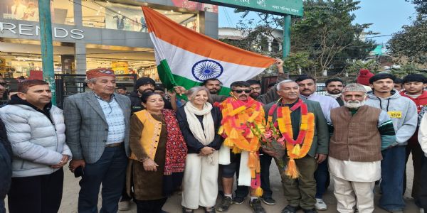 चिट्टे के खिलाफ पैरा धावक वीरेंद्र सिंह ने लगाई शिमला से नाहन की 130 किलोमीटर की दौड़