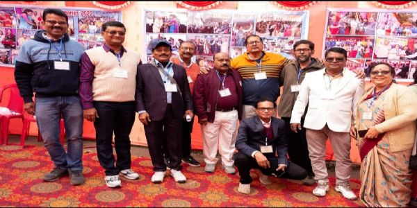 एलुमनी मीट उल्लासपूर्ण माहौल में संपन्न