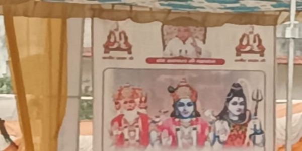 खजुराहो में संत रामपाल के सत्संग में हंगामा, देवताओं के अपमान का आरोप