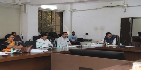ठाणे मनपा चुनाव हेतू प्रशासकीय अधिकारियों की बैठक