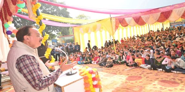 आचरण और व्यवहार ही व्यक्ति की शिक्षा और संस्कार को दर्शाता है हर्षवर्धन चौहान