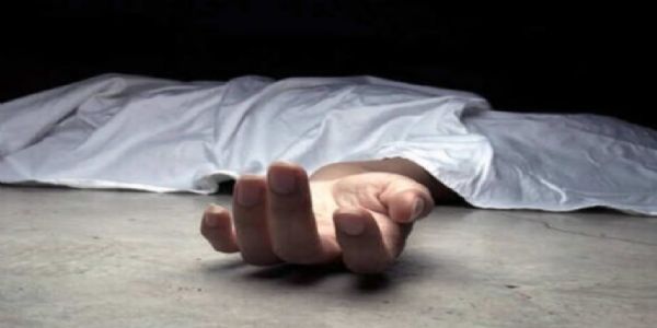 कुदाल और बटखारे से सिर पर वार कर महिला की हत्‍या, ससुराल वाले फरार