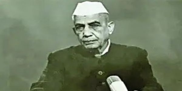 किसानों के सबसे प्रिय रहे चौधरी चरण सिंह