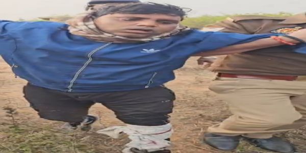 पुलिस मुठभेड़ में वांछित गौ-तस्कर गोली लगने से घायल