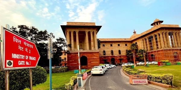 वित्‍त मंत्रालय के लोगो का प्रतीकात्‍मक चित्र