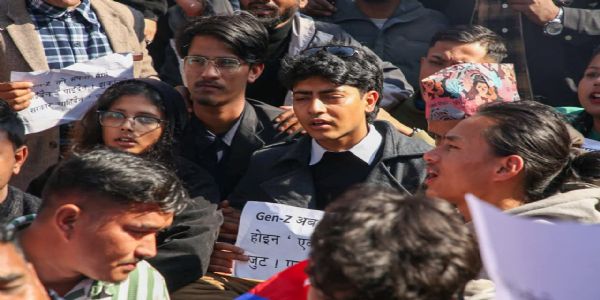 सुशीला कार्की सरकार के खिलाफ जेन जी समूह का दूसरे दिन भी प्रदर्शन