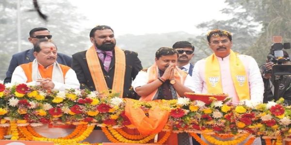 भाजपा कार्यकारी अध्यक्ष बनने के बाद पहली बार पटना पहुंचे नितिन नबीन, रोड शो में उमड़े पार्टी कार्यकर्ता व नेता