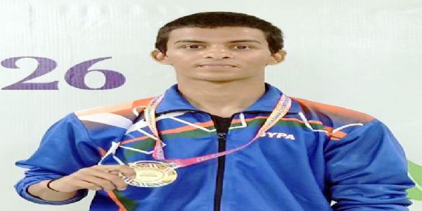 कुमाऊं विश्वविद्यालय के छात्र बृजेश ने जीता योगा में स्वर्ण पदक