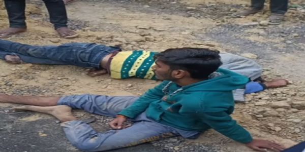 एनएच-30 पर बस-बाइक की टक्कर में दो की मौत, एक घायल