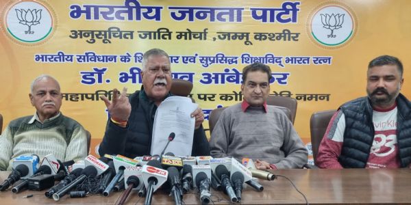 1971 छंब विस्थापित परिवारों को ‘नो मैन्स लैंड’ दावे से नई परेशानी