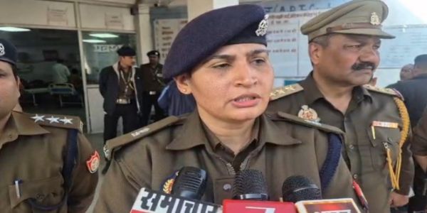 दिनदहाड़े युवक की चाकू से गोदकर हत्या, पुलिस जांच में जुटी