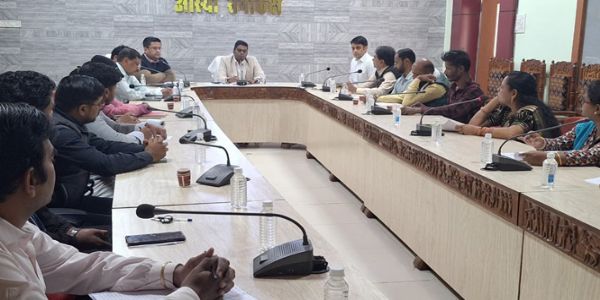 जगदलपुर : विशेष गहन पुनरीक्षण अभियान के तहत फोटोयुक्त निर्वाचक नामावलियों का प्रारंभिक प्रकाशन