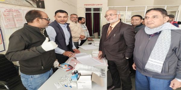 चित्रकूट रोडवेज बस स्टेशन में स्वास्थ्य परीक्षण शिविर आयोजित