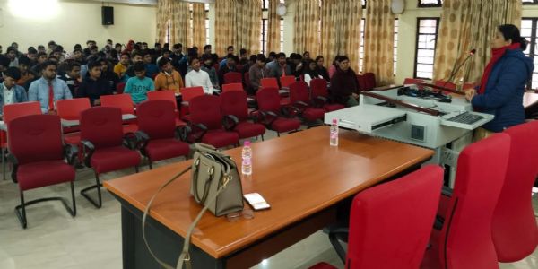 स्वस्थ समाज के निर्माण के लिए मिलेट आधारित आहार को अपनायें : डॉ. रश्मि सिंह