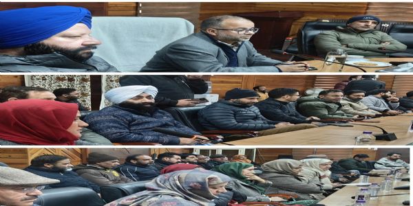 डॉ जी एन इटू ने बारामूला में सुशासन प्रथाओं पर कार्यशाला की अध्यक्षता की