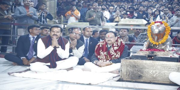 केंद्रीय स्वास्थ्य मंत्री  जे.पी. नड्डा ने  महाकालेश्वर की शयन आरती में किए दर्शन