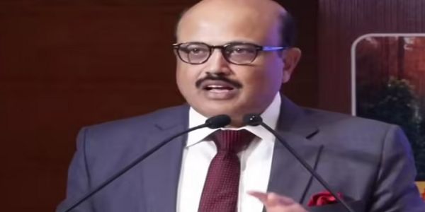 कार्यक्रम को संबोधित करते वाणिज्य सचिव राजेश अग्रवाल