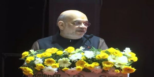 गृहमंत्री अमित शाह सहकारिता सम्मेलन काे संबाेधित करते हुए