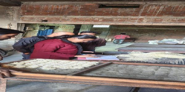 चाऊमीन की तीन फैक्ट्रियों पर खाद्य विभाग ने की छापेमारी, वसूला जुर्माना