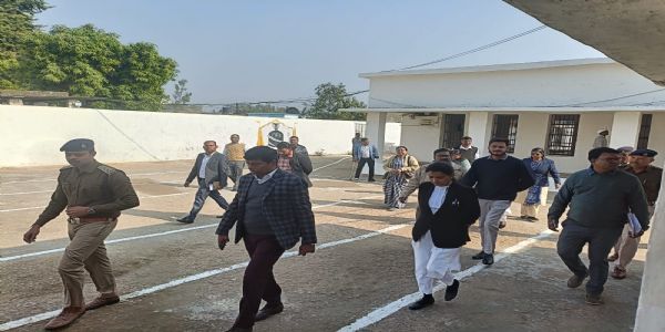 कोरबा : जिला न्यायाधीश संतोष शर्मा ने जिला जेल का सघन निरीक्षण किया