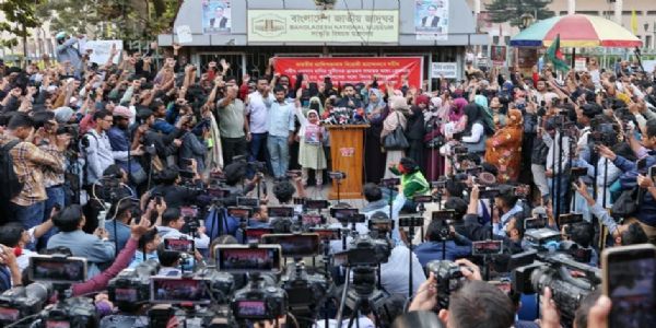 बांग्लादेश का इंकलाब मंच हादी की हत्या से आगबबूला, 25 दिसंबर के बाद होगी आंदोलन की घोषणा