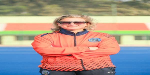 एसजी पाइपर्स की कोच सोफी गिर्ट्स ने युवा भारतीय खिलाड़ियों की निडरता और प्रतिभा की सराहना की