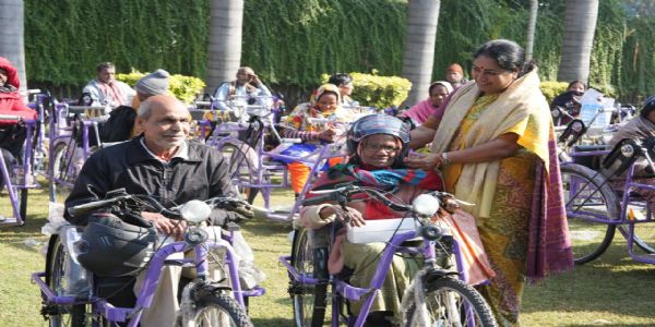 सामर्थ्य शरीर से नहीं, संकल्प से जन्म लेती है : रेखा गुप्ता