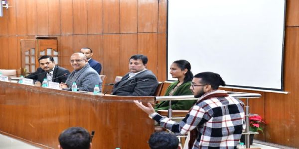 संवाद लोकतंत्र की आत्मा है और सदन उसका सबसे सशक्त मंच : विजेंद्र गुप्ता