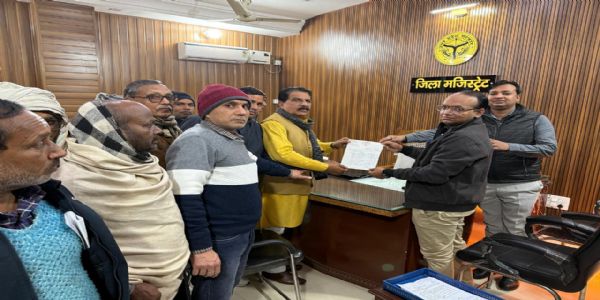 पूर्व विधायक ने रेलवे मंत्री से धामपुर में वंदे भारत ट्रेन के स्टॉपेज बनाने की मांग उठाई