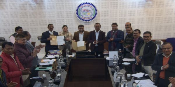 रांची विवि ने फाइनेंसियल लिटरेसी के लिये अर्थनिर्मिति कंपनी के साथ किया एमओयू