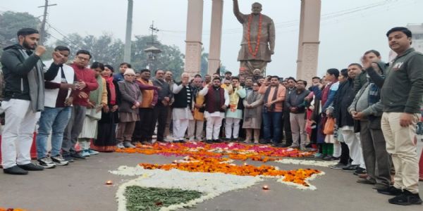 राजनीति के अजातशत्रु थे अटल, विश्व में बढ़ा भारत का सम्मान