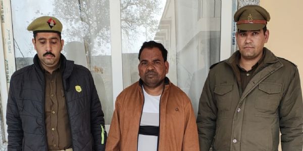 नेताजी की दबंगई पर पुलिस का प्रहार, तमंचा-कारतूस संग हिस्ट्रीशीटर प्रधान जेल भेजा