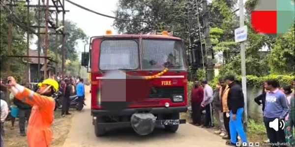 शिवसागर में लगी भयावह आग, तीन व्यावसायिक प्रतिष्ठान जलकर राख