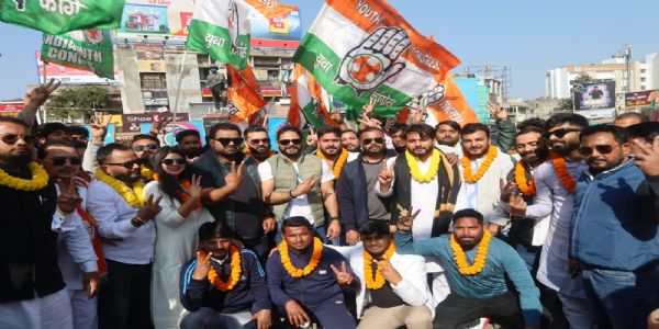 प्रदेश यूथ कांग्रेस चुनाव में विजयी पदाधिकारियों ने निकाला विजय जुलूस