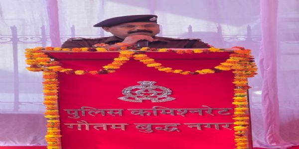 नोएडा में क्रिसमस की धूम :  यातायात पुलिस ने की तैयारी, कई जगहों पर रहेगा डायवर्जन