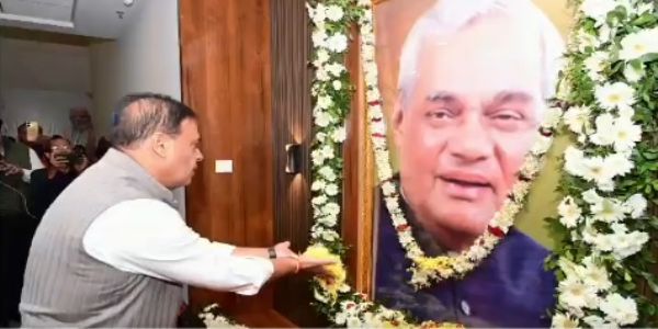 अटल बिहारी वाजपेयी की जयंती पर मुख्यमंत्री ने दी श्रद्धांजलि