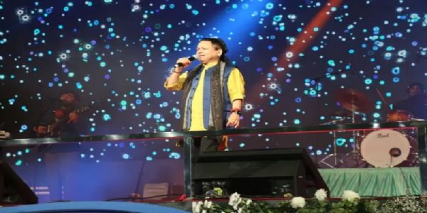 ग्वालियर गौरव दिवस पर कैलाश खेर की सुरमयी प्रस्तुतियों ने बांधा समां