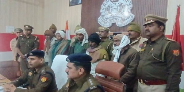 जौनपुर पुलिस ने सात पेशेवर कूटरचित दस्तावेज लगाकर जमानत लेने वालों को किया गिरफ्तार