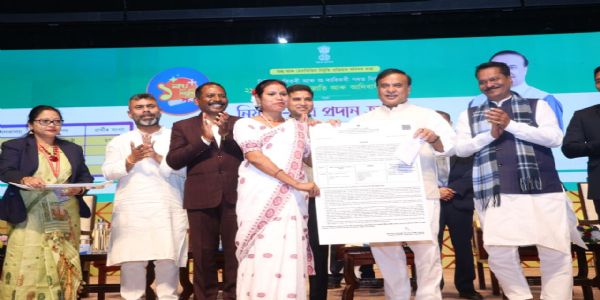 मुख्यमंत्री डॉ. सरमा ने चाय जनजाति और आदिवासी समुदाय के 215 युवाओं को नियुक्ति पत्र सौंपे