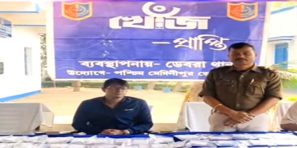 क्रिसमस पर पुलिस बनी ‘सांता’, डेबरा में 50 खोए मोबाइल लौटाए मालिकों को