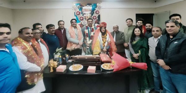 गुरुग्राम: सीएलईटी परीक्षा में 46वां रैंक लेने पर जीनल को किया सम्मानित