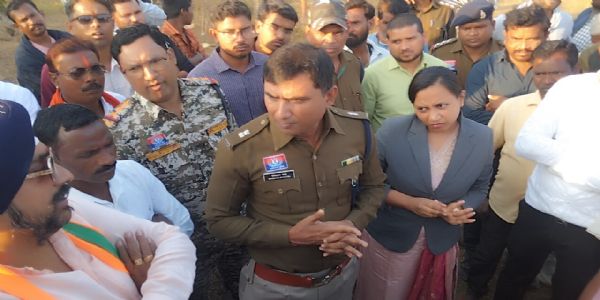 धमतरी : मतांतरण का आरोप, महिला की शव के अंतिम संस्कार को लेकर हंगामा