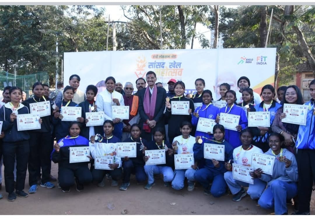 खिलाड़ी और सांसद संजय सेठ खिलाड़ी और सांसद संजय सेठ